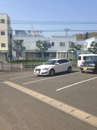 サンパティークⅢ番館 駐車場