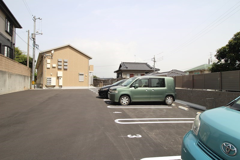 ポルトボヌール 駐車場