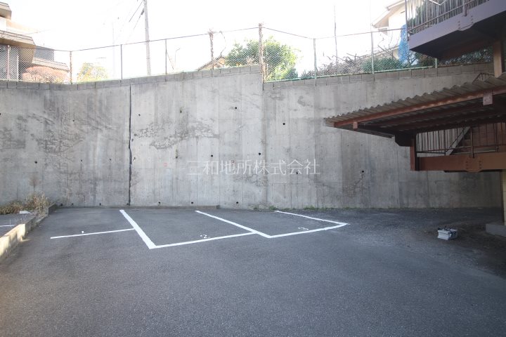 コーポ熊野 駐車場