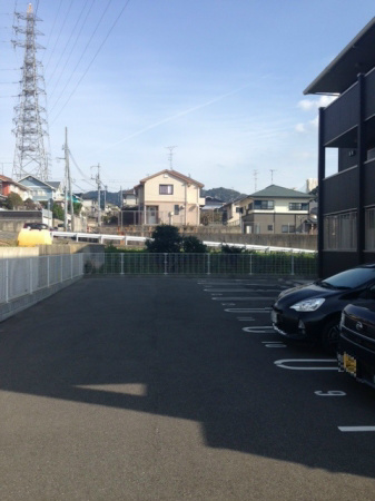 シャルマン 駐車場