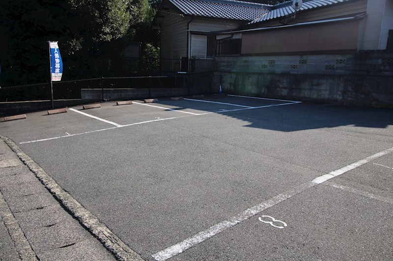 シャーメゾンカサブランカ 駐車場