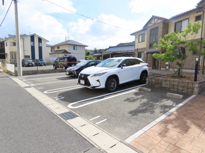セントラルビュー　A棟 駐車場