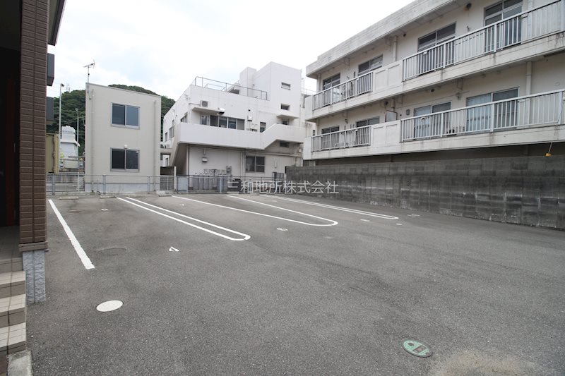 シャーメゾン　リヴィエール 駐車場