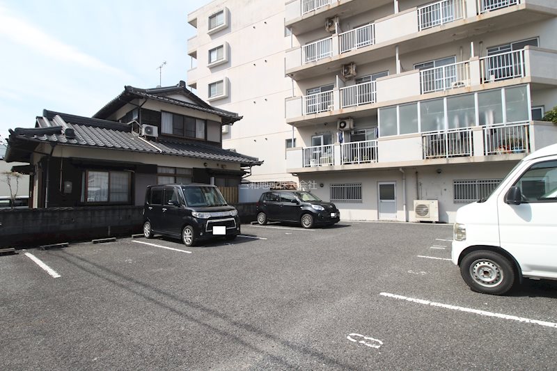 シーサー97 駐車場