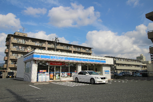 秀和ビル ﾛｰｿﾝ 下関秋根西店