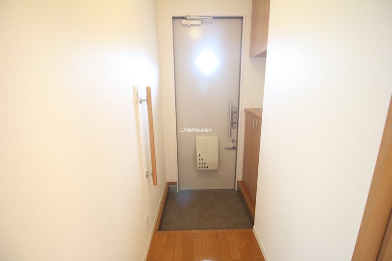 サンライズ丸山 玄関